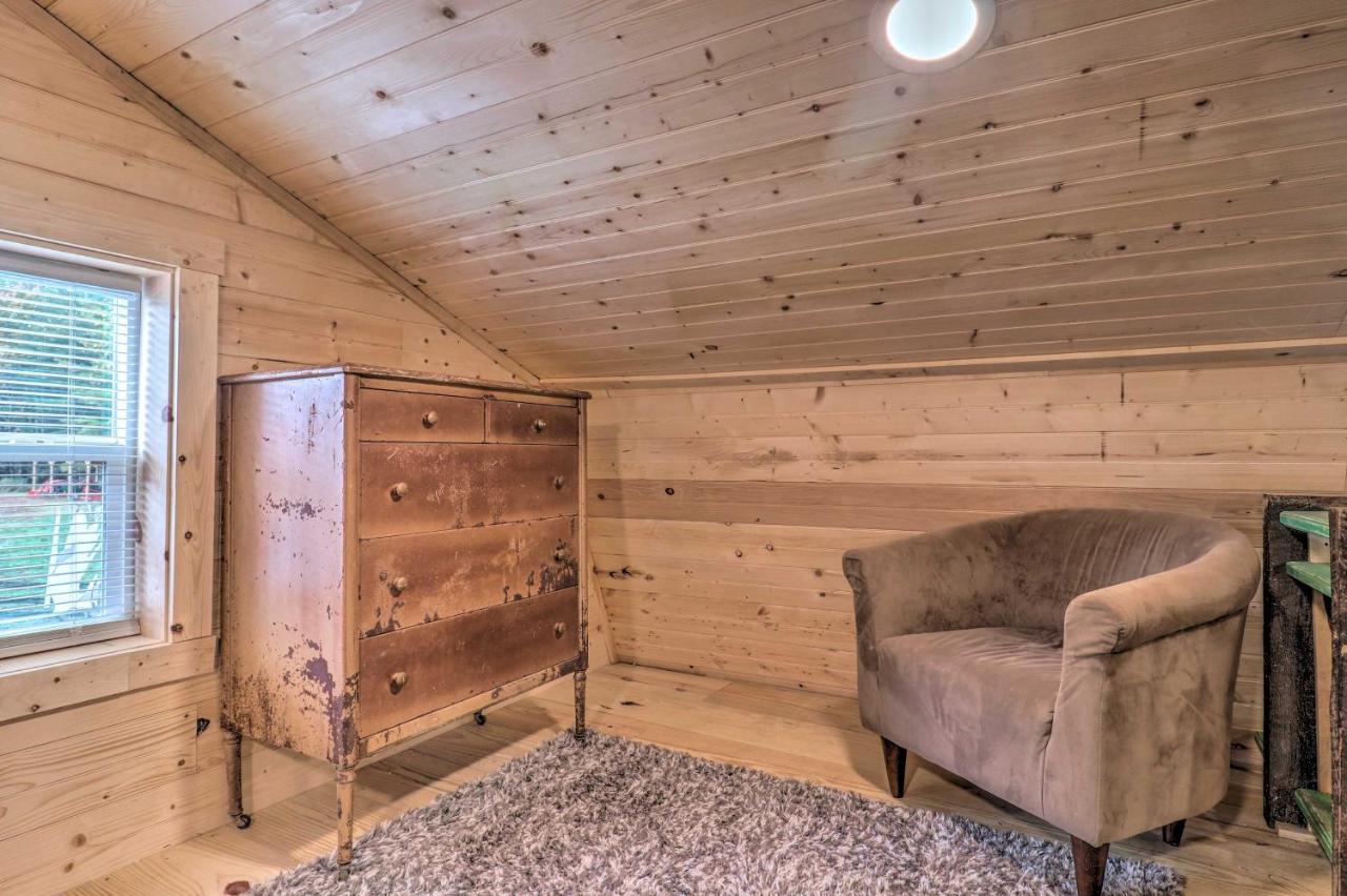 Rustic Hendersonville Farm Studio With Private Deck 外观 照片