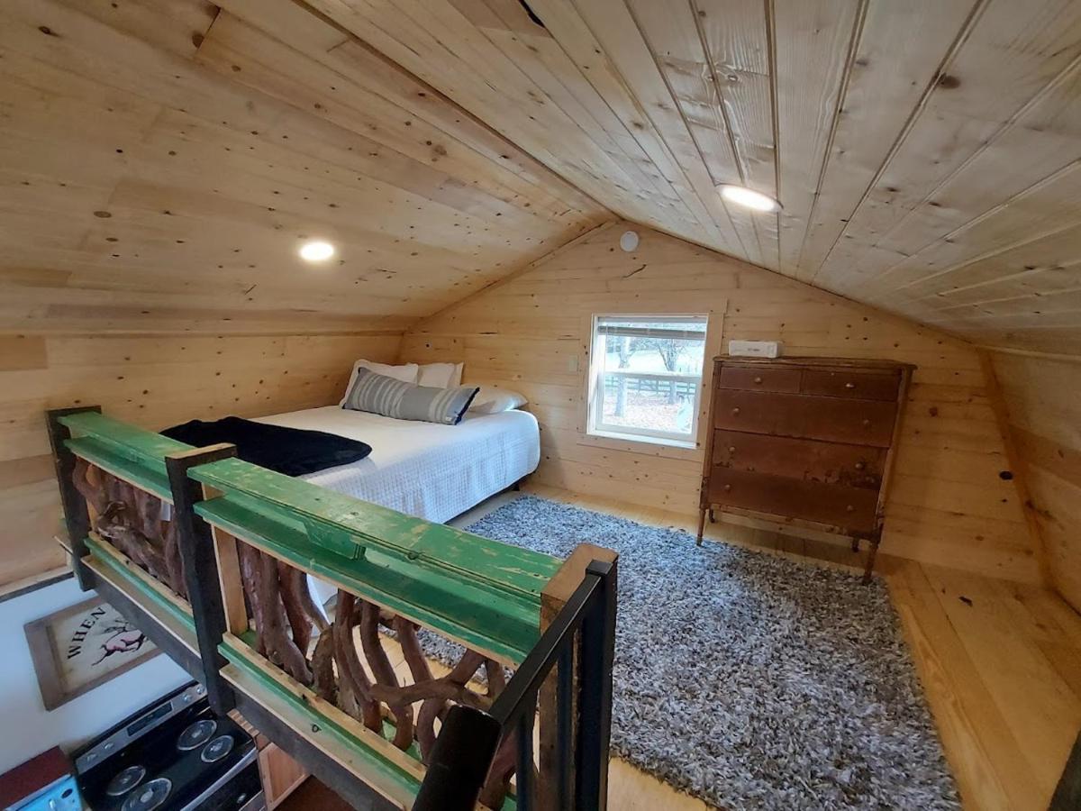 Rustic Hendersonville Farm Studio With Private Deck 外观 照片