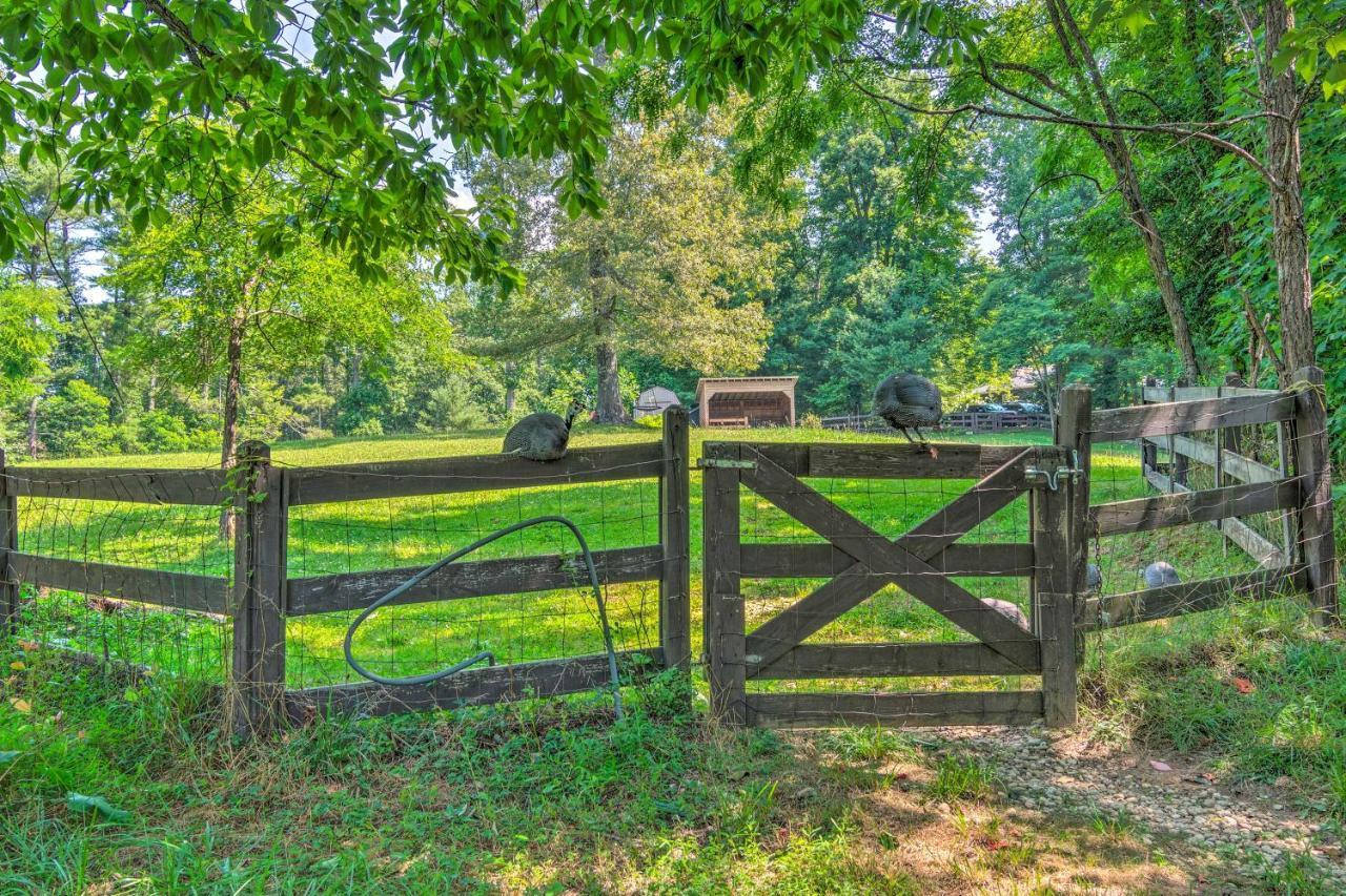 Rustic Hendersonville Farm Studio With Private Deck 外观 照片